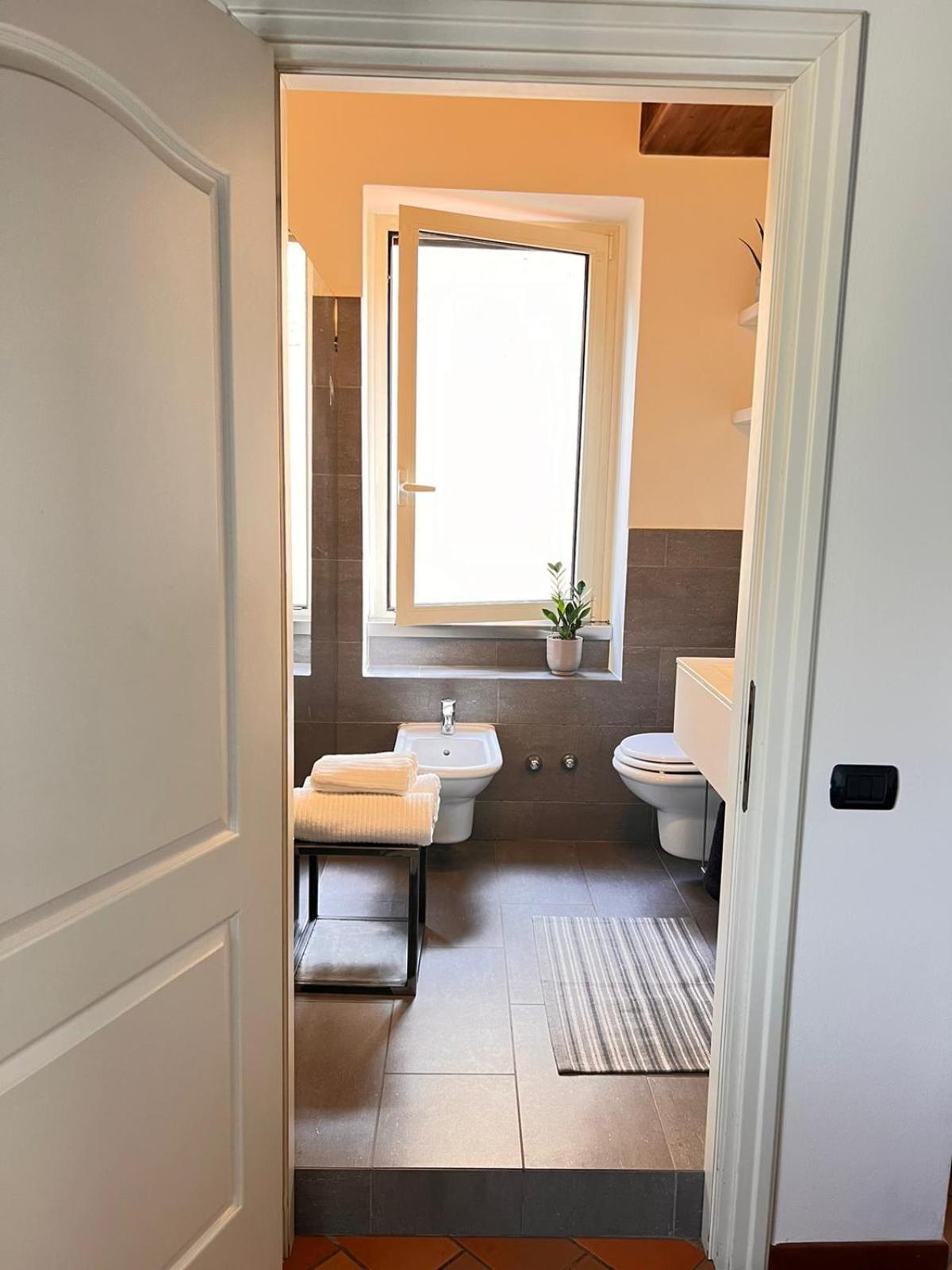 Casa Di Milo Apartment Cernobbio Bagian luar foto