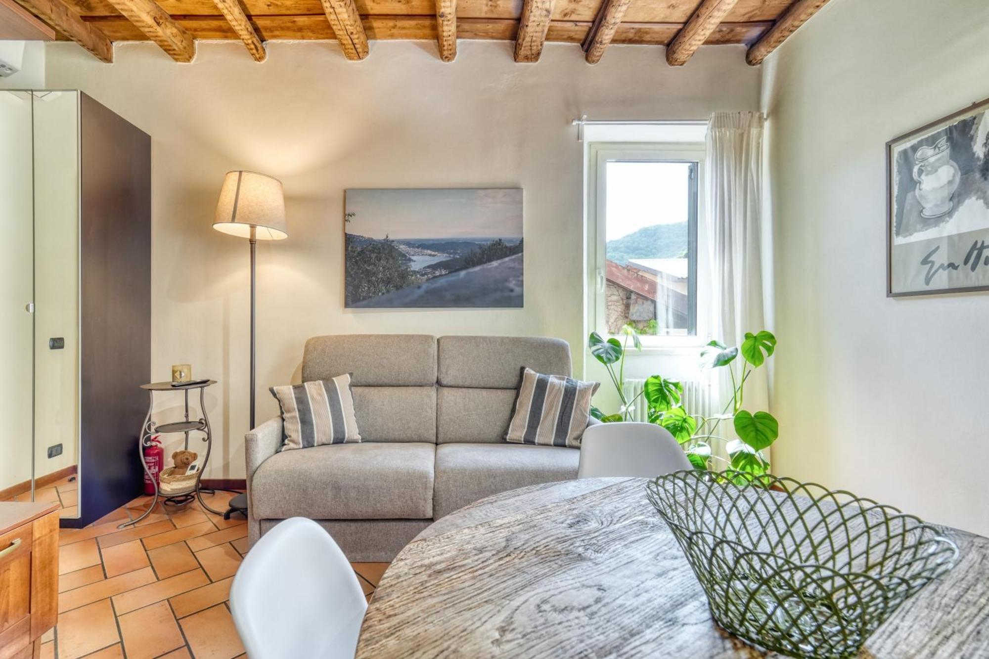 Casa Di Milo Apartment Cernobbio Bagian luar foto